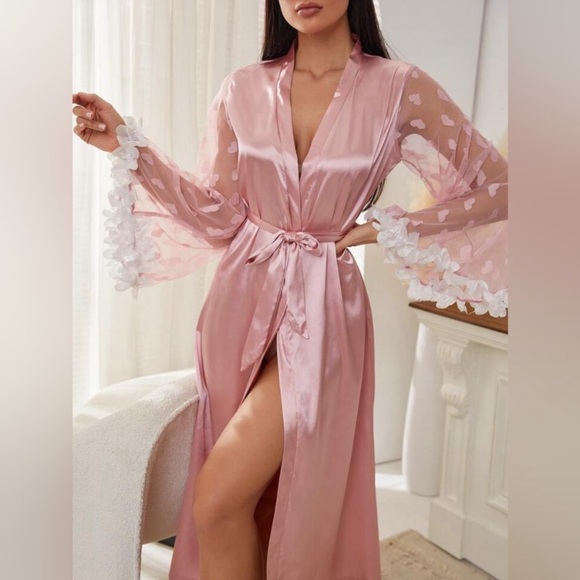 8 contrast heart mesh appliqués cuff belted satin night robe - Picture 1 of 9